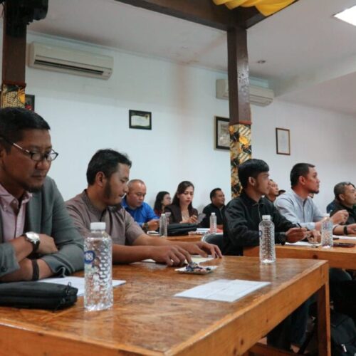 2f5e1561-4f81-44fa-acd3-4d45c1e0d66e 2f5e1561-4f81-44fa-acd3-4d45c1e0d66e